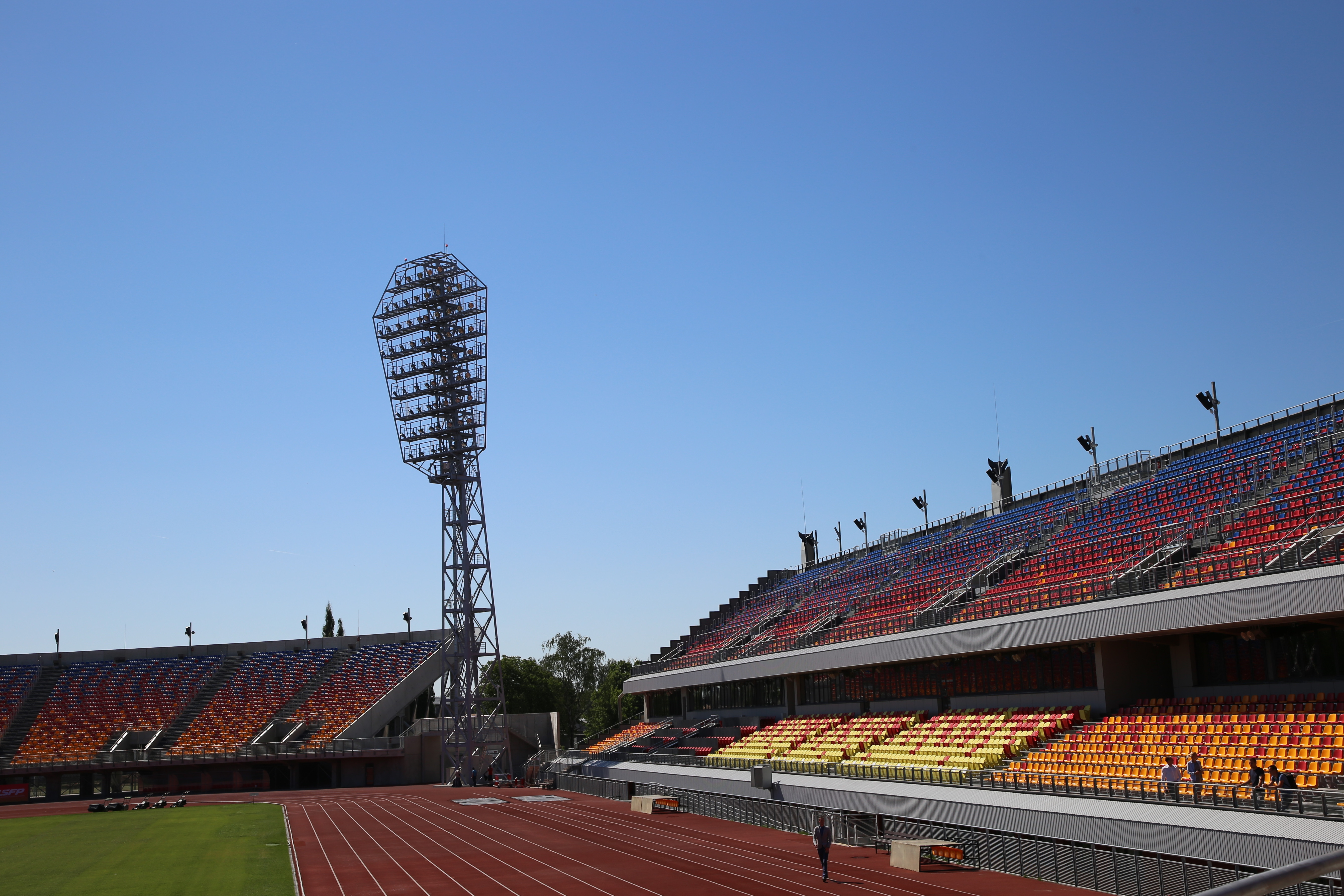 Foto: Atjaunotais Daugavas stadions, tribīnes