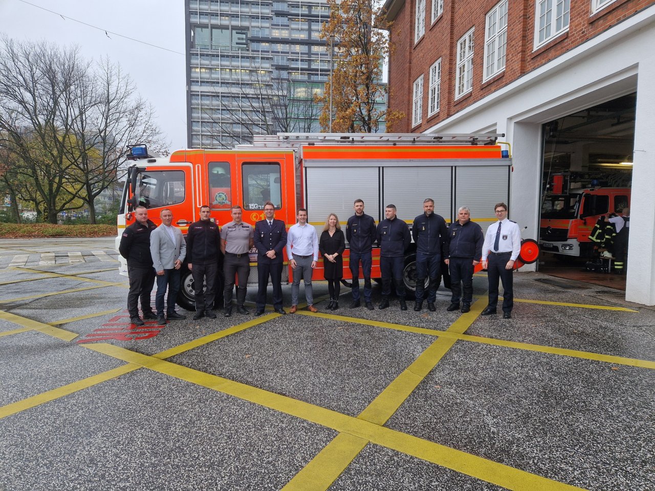 Representatives of the State Fire and Rescue Service are improving their knowledge in the area of flood response